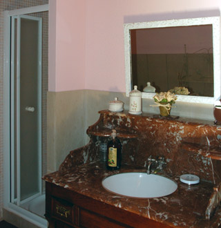 photographie de la salle de bain de la chambre Carmen